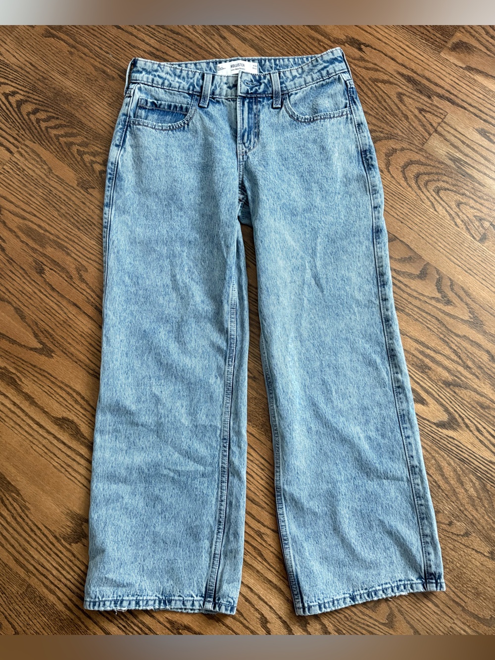 Hollister Light Wash Low-Rise Baggy Jeans